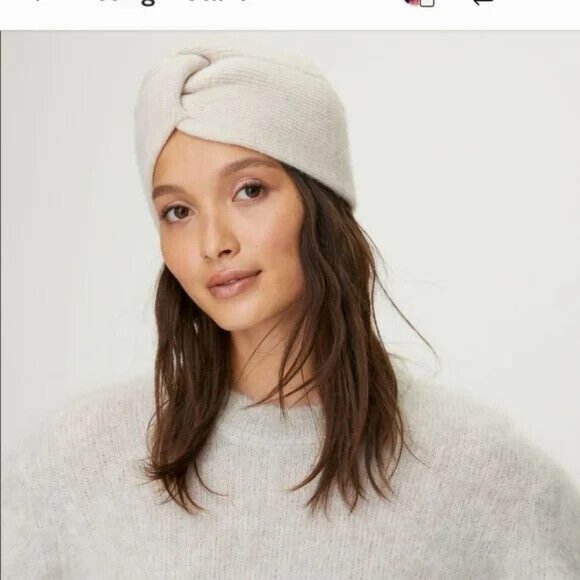 Aritiza Auxiliary Beanie 88% Cashmere in Light Blue - NWTags - Picture 14 of 16